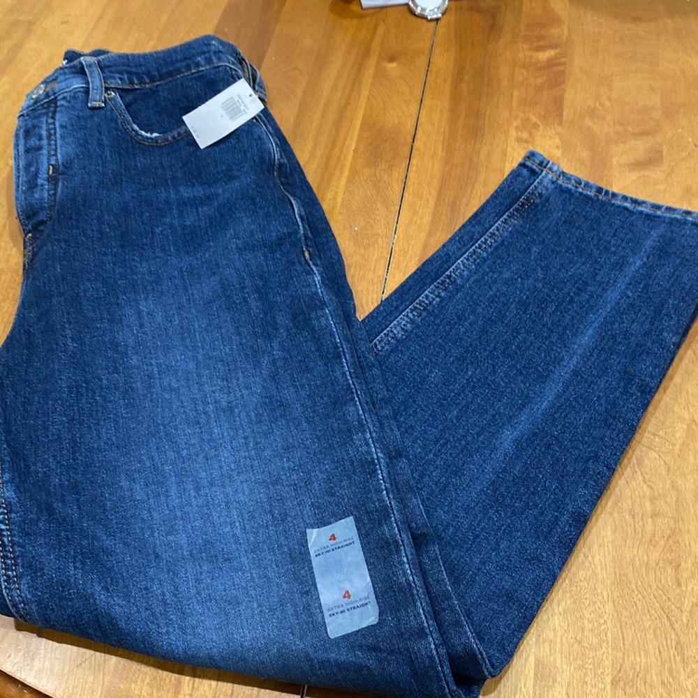 NWT. Old Navy, Women’s size 4 jeans. - Picture 1 of 9